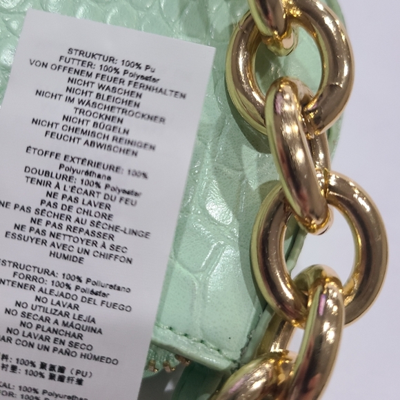 NWOT Missguided Mint Green Croc-Embossed Bag with Gold Chain - Picture 7 of 7